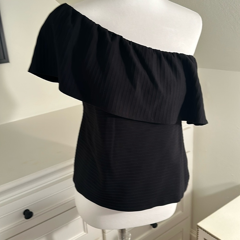 Black Ann Taylor one-shoulder top